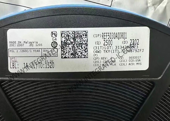 REF5030AQDRQ1 Чип интегральной схемы Автомобильный низкий уровень шума очень низкий дрейф Точность напряжения