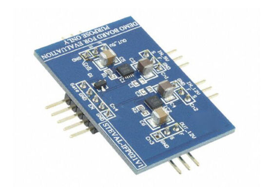 Демонстрационная плата электронных предохранителей STEF05 и STEF12 для встраиваемых решений STEVAL-IFP021V1