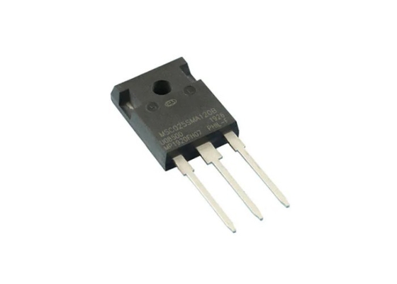 ИС Чип MSC015SMA070 Транзисторы N-Channel 700V 131A 400W Through Hole TO-247-3